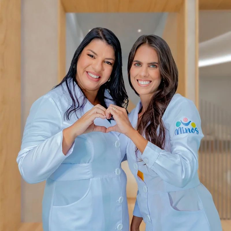 Dra. Adrina e Dra. Bruna: Clínica Ninos