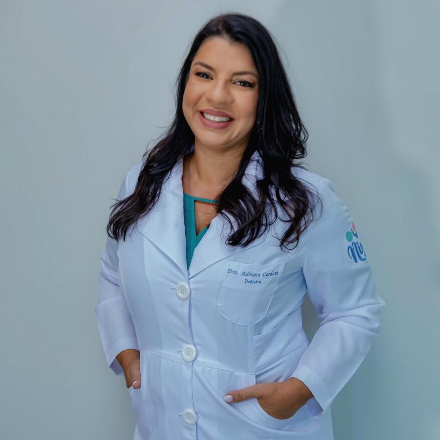 Equipe Clínica Ninos: Dra. Adriana - Pediatra