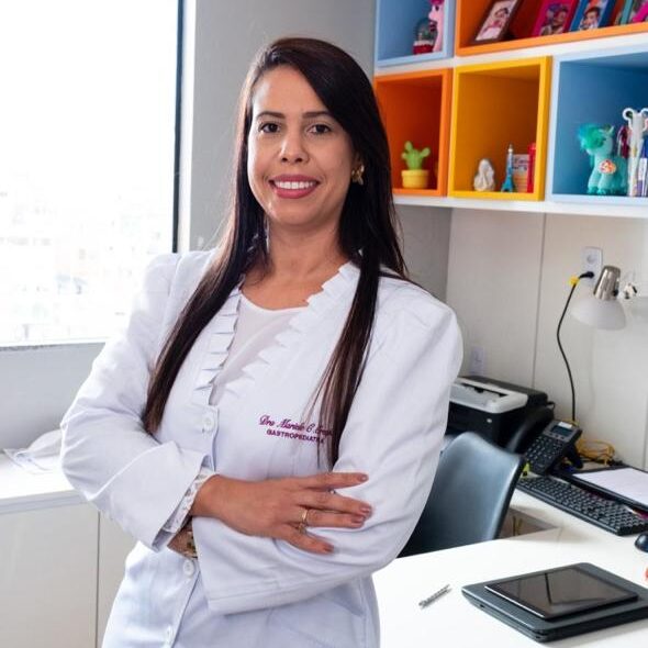 Equipe Clínica Ninos: Dra. Mariele - Gastropediatra