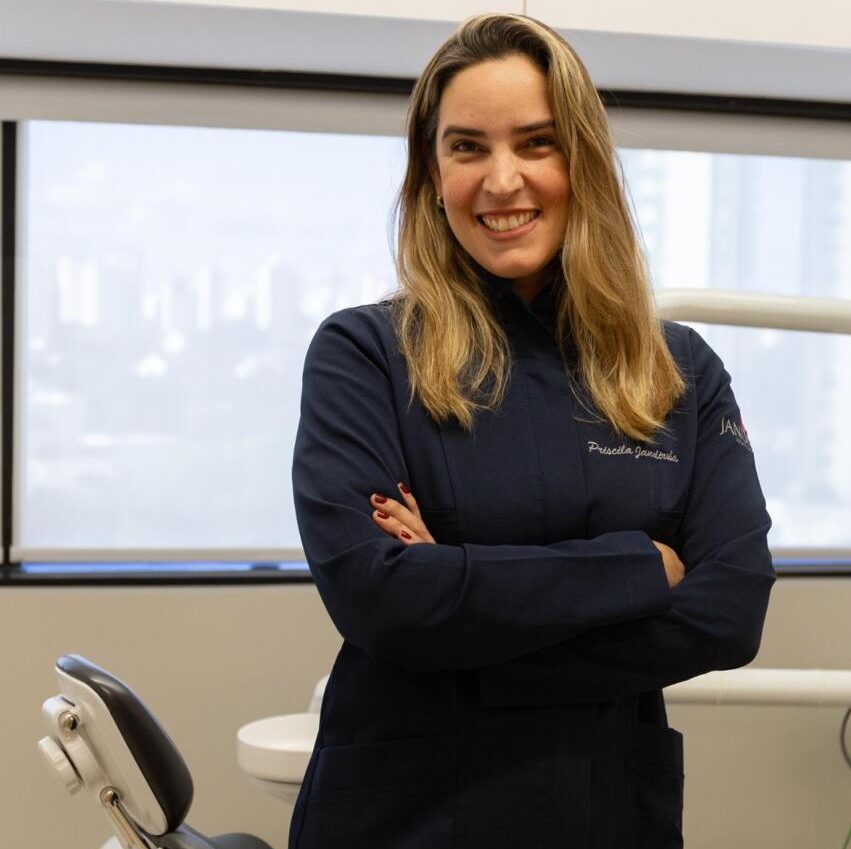 Equipe Clínica Ninos: Priscila - Ortodontista